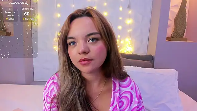 EmilyRouss  online show from December 31, 2024, 1:36 am