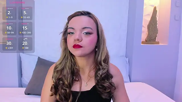 EmilyRouss  online show from January 18, 2025, 7:15 pm