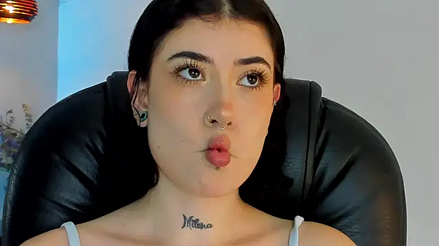 melody suarez online show from January 5, 2025, 8:21 pm