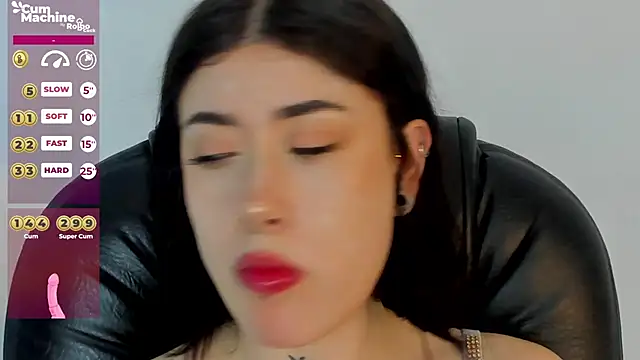 melody suarez online show from January 12, 2025, 1:42 am