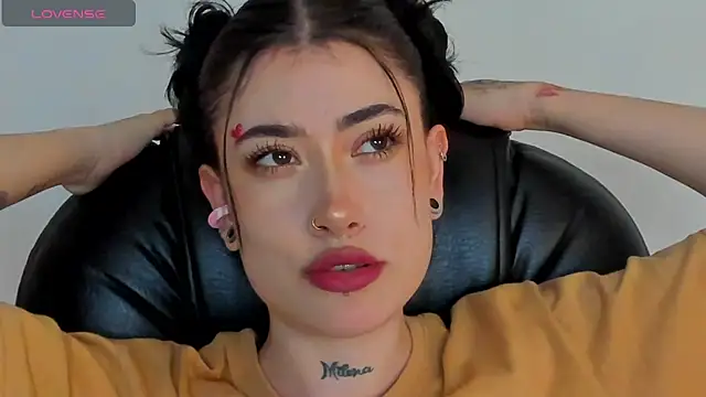 melody suarez online show from January 14, 2025, 10:12 pm