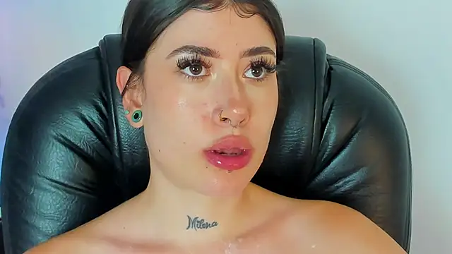 melody suarez online show from February 23, 2025, 7:28 pm