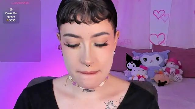 melody suarez online show from September 12, 2025, 11:04 pm