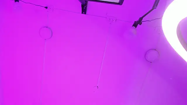 AriannaRouxx online show from March 7, 2025, 5:51 am