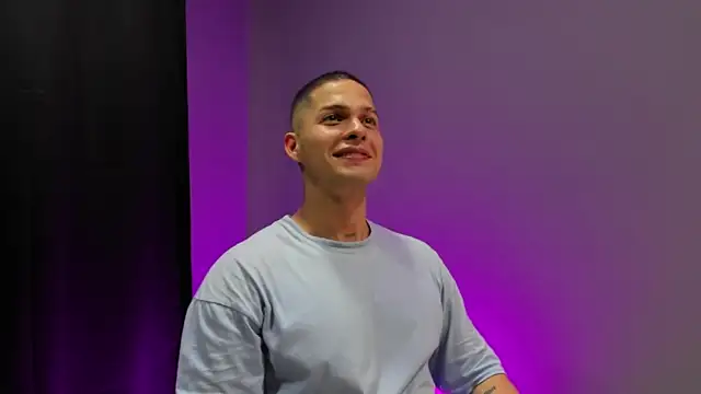 Snapshot of dominick_crawford01 chatting on March 10, 2025, 7:18 pm dominick crawford01 online show from March 10, 2025, 7:18 pm