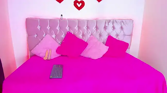 Snapshot of Cristal_moon1 chatting on December 5, 2024, 10:12 pm Cristal moon1 online show from December 5, 2024, 10:12 pm