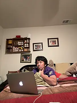 Snapshot of bigasianloads25 chatting on March 22, 2025, 5:39 am bigasianloads25 online show from March 22, 2025, 5:39 am