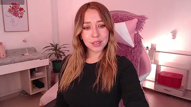 Snapshot of Dahlia__espresso chatting on October 21, 2025, 6:30 pm Dahlia espresso online show from October 21, 2025, 6:30 pm