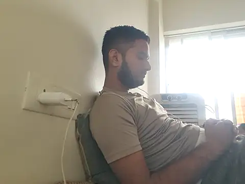 Jonrobinso online show from June 23, 2026, 4:54 am