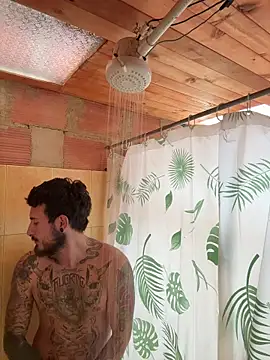 anika lowen02 online show from November 17, 2025, 4:35 pm