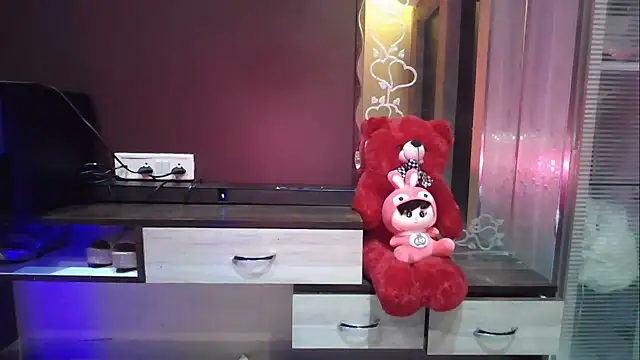 Magical Eyes09 online show from January 6, 2025, 4:36 am