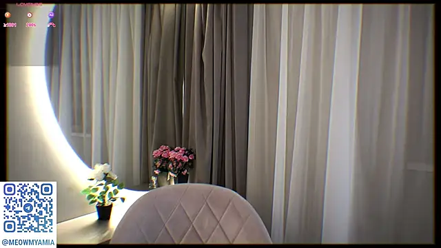 EvelyynLopez online show from December 19, 2024, 8:13 pm