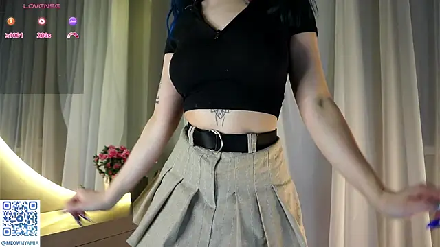 EvelyynLopez online show from January 14, 2025, 8:48 pm