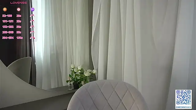 EvelyynLopez online show from February 13, 2025, 7:24 am