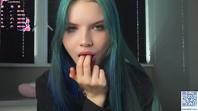 EvelyynLopez online show from February 21, 2025, 4:07 am