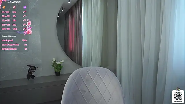 EvelyynLopez online show from February 26, 2025, 9:53 am