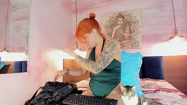 MelaniieRoux online show from February 6, 2026, 7:50 pm