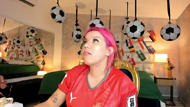 MelaniieRoux online show from June 21, 2026, 3:42 am