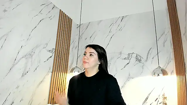 MelaniieRoux online show from July 26, 2026, 3:04 am