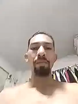 Snapshot of Emilio2034 chatting on February 21, 2025, 2:17 am Emilio2034 online show from February 21, 2025, 2:17 am