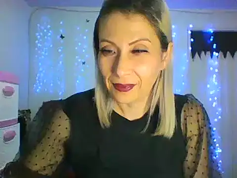 alixia81 online show from March 10, 2025, 11:49 pm