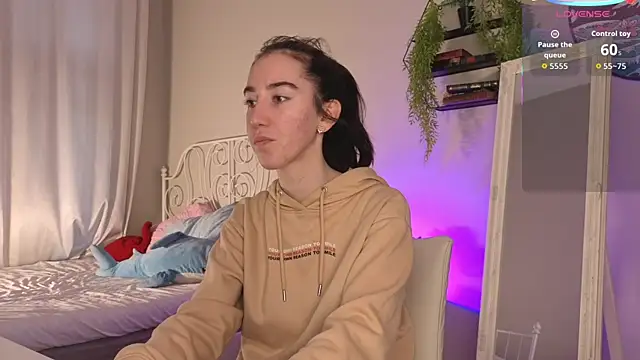 Snapshot of Belle_Via chatting on September 22, 2025, 3:36 pm Belle Via online show from September 22, 2025, 3:36 pm