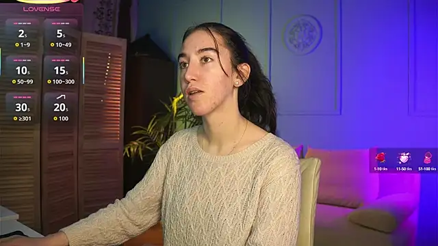 Snapshot of Belle_Via chatting on October 3, 2025, 4:04 pm Belle Via online show from October 3, 2025, 4:04 pm