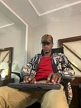 AaronCruz  online show from December 19, 2024, 7:51 pm