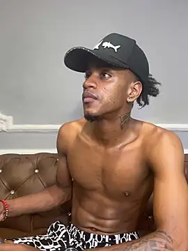 AaronCruz  online show from December 26, 2024, 8:11 pm