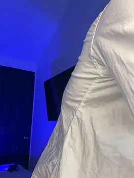 AaronCruz  online show from October 1, 2025, 3:45 am