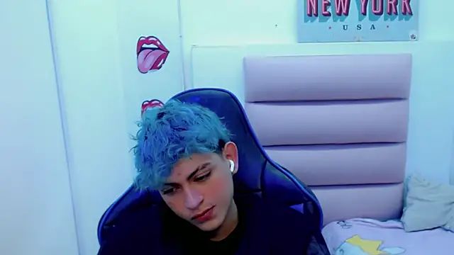 Snapshot of Yosepp_ chatting on January 18, 2025, 3:20 am Yosepp online show from January 18, 2025, 3:20 am