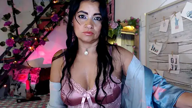 luna sky83 online show from June 18, 2026, 11:58 am