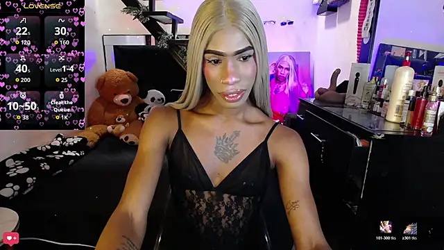 Snapshot of Kendall_Gil chatting on April 25, 2026, 4:37 pm Kendall Gil online show from April 25, 2026, 4:37 pm