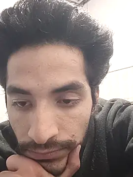 Snapshot of nskgenz chatting on December 15, 2025, 11:58 am nskgenz online show from December 15, 2025, 11:58 am