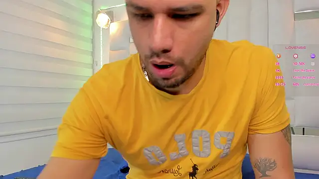 Snapshot of Jacoob19_ chatting on December 4, 2024, 12:58 pm Jacoob19 online show from December 4, 2024, 12:58 pm