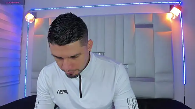 Snapshot of Jacoob19_ chatting on March 17, 2025, 12:25 pm Jacoob19 online show from March 17, 2025, 12:25 pm