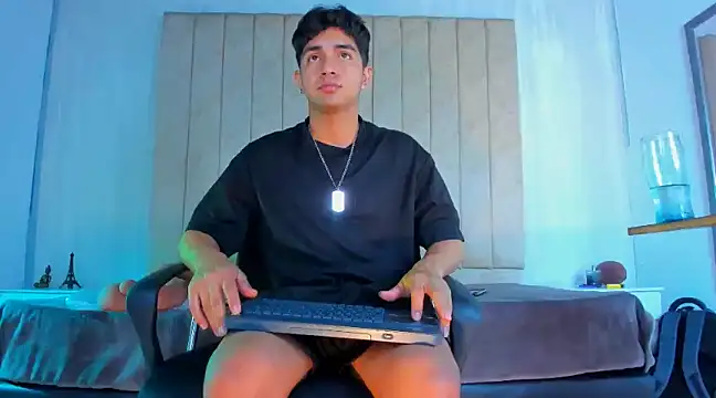 Muichiro tokito1 online show from January 17, 2025, 3:23 am