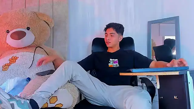 Muichiro tokito1 online show from January 30, 2025, 5:28 pm