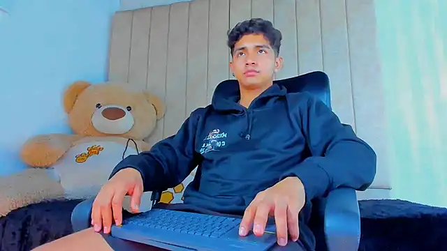 Muichiro tokito1 online show from February 1, 2025, 4:24 am