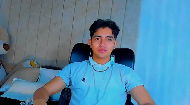 Muichiro tokito1 online show from February 4, 2025, 3:11 am