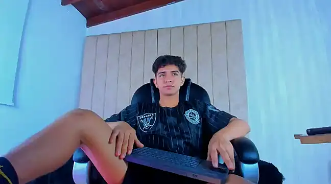 Muichiro tokito1 online show from March 7, 2025, 4:13 am