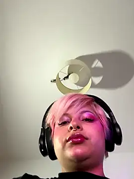 Snapshot of sammymoon chatting on December 3, 2025, 7:05 am sammymoon online show from December 3, 2025, 7:05 am