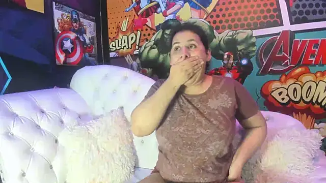 candy hairy online show from December 3, 2025, 3:03 am