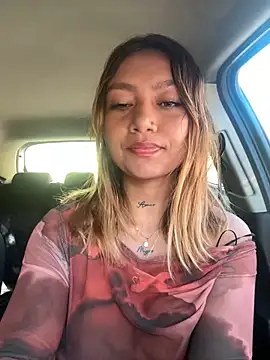 amanda-medrano1 online show from January 13, 2025, 4:19 pm