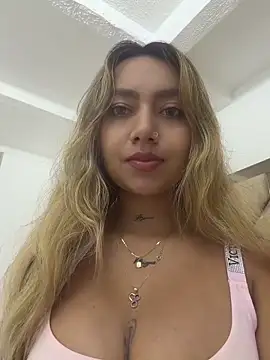 Snapshot of amanda-medrano1 chatting on May 4, 2026, 2:24 pm amanda-medrano1 online show from May 4, 2026, 2:24 pm