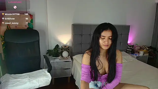 ChloeSanchezx online show from March 17, 2025, 1:03 am