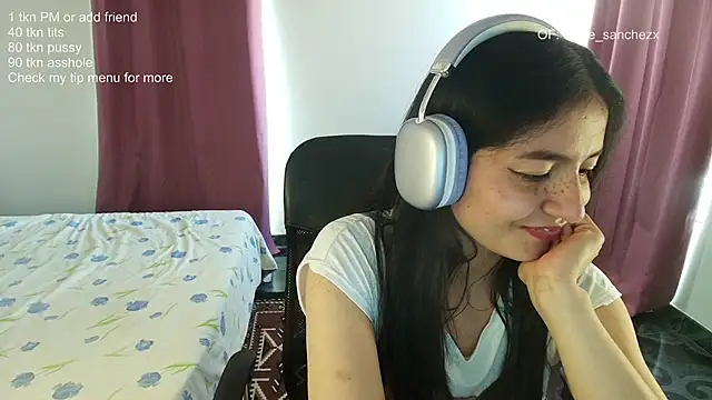 ChloeSanchezx online show from March 11, 2026, 7:31 pm