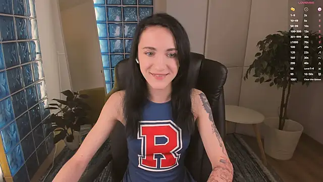 Dearly kitty online show from September 17, 2025, 6:37 am