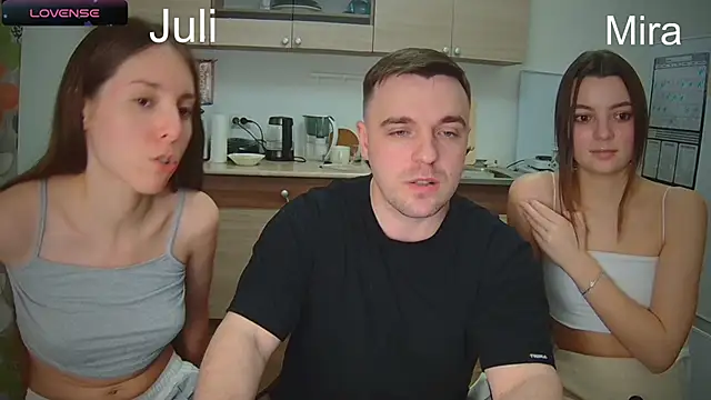 Snapshot of fcjuicy_pussy chatting on February 12, 2025, 7:13 pm fcjuicy pussy online show from February 12, 2025, 7:13 pm