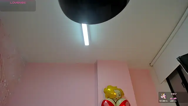 soyzarahtorres online show from September 25, 2025, 11:41 pm